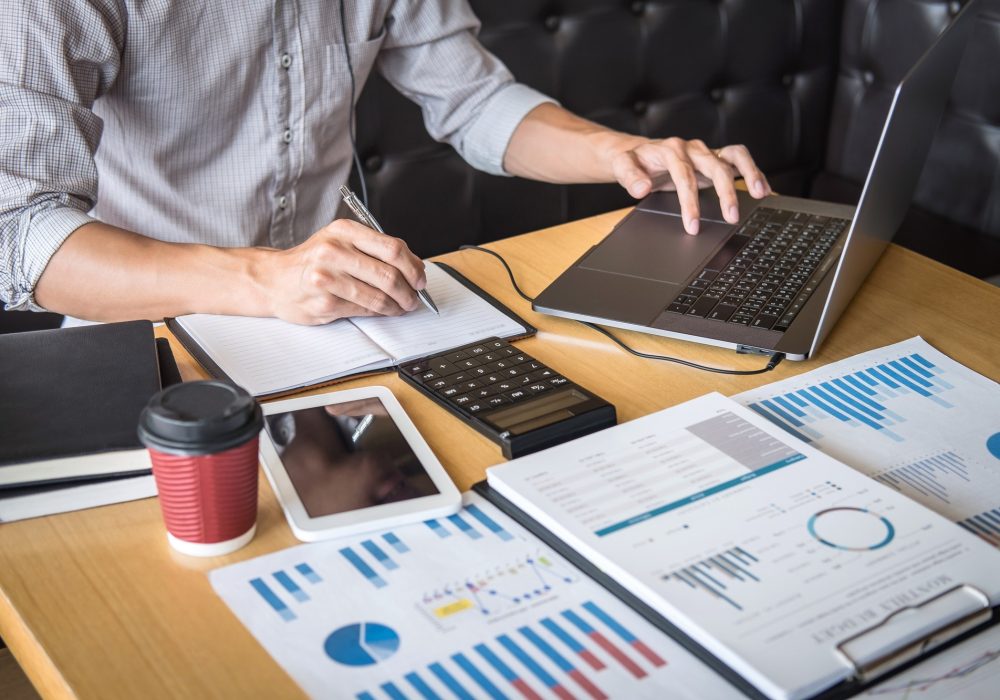 businessman-accountant-working-audit-and-calculating-expense-financial-annual-financial-report.jpg businessman-accountant-working-audit-and-calculating-expense-financial-annual-financial-report.jpg