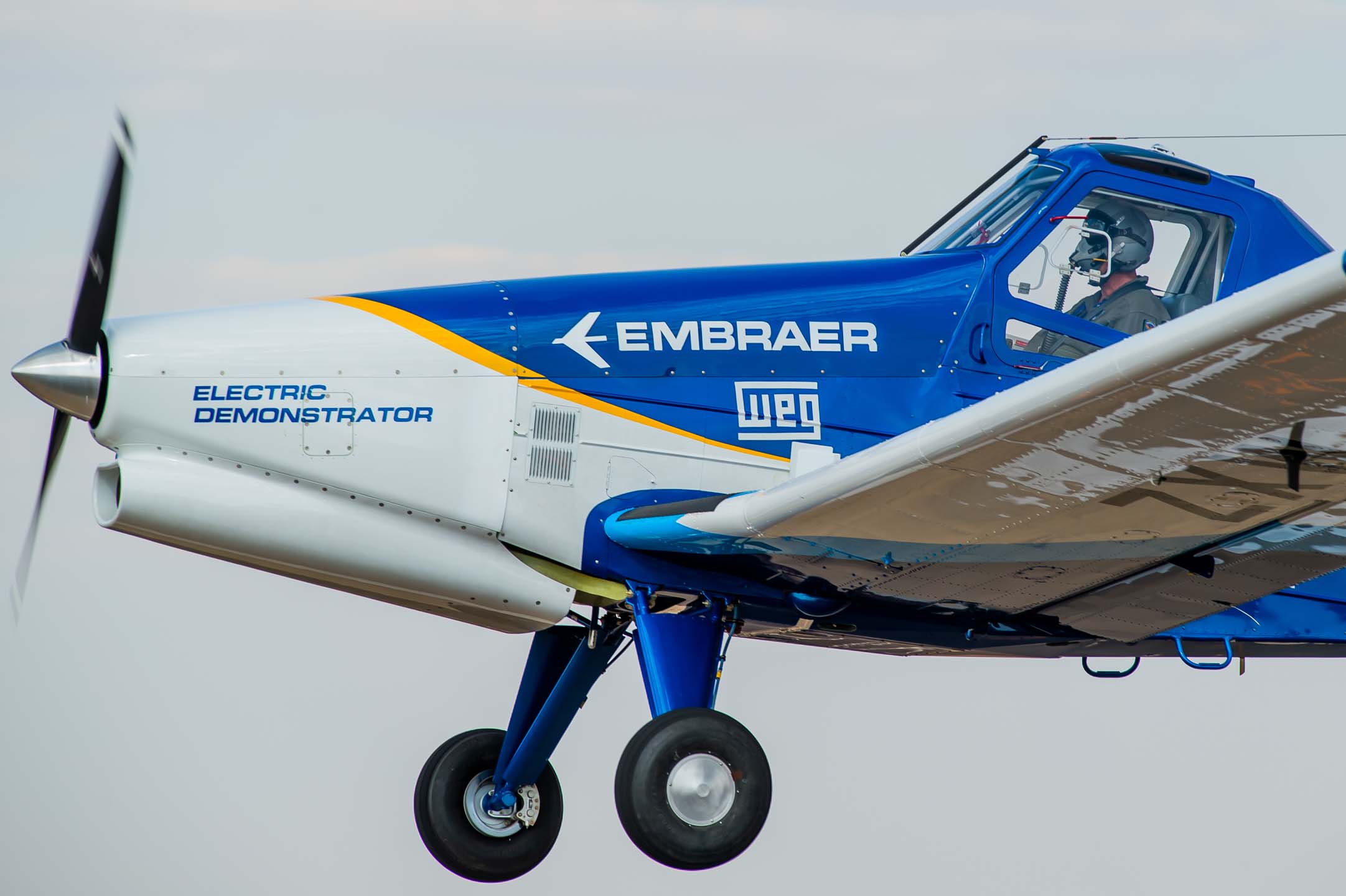 InfoMoney | Embraer (EMBR3) é nova aposta da XP em carteira gráfica para a semana; confira recomendações