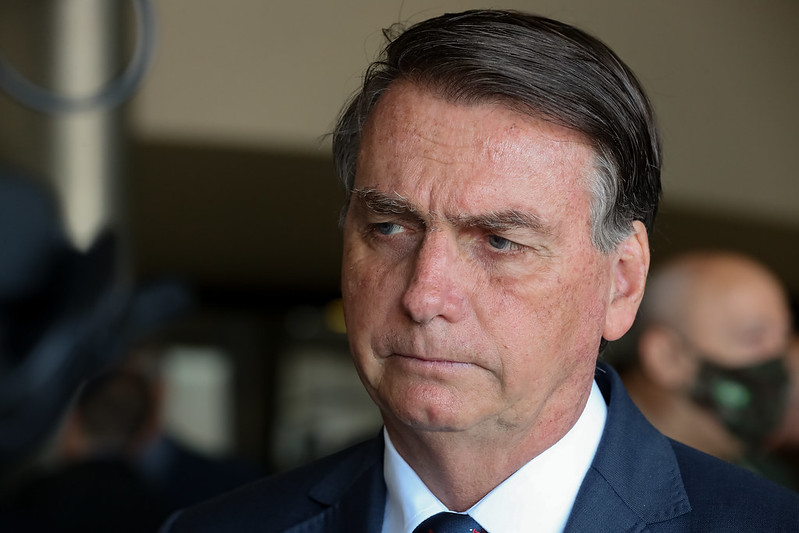 InfoMoney | Bolsonaro sobre reajuste a policiais: “Houve uma grita geral, e o limite é maio para dar ou não dar”