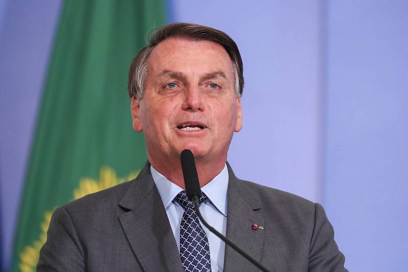 InfoMoney | Bolsonaro propõe compensação para Estados zerarem ICMS e anuncia corte de tributos federais