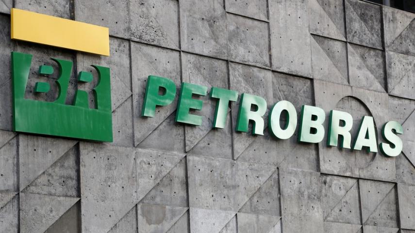 InfoMoney | Governo estuda desestatização da Petrobras (PETR4) com venda de ações do BNDES, dizem agências