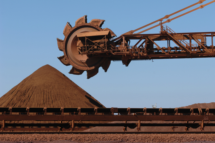 InfoMoney | Indústria brasileira de mineração tem queda do desempenho no 1º tri, mas espera recuperação