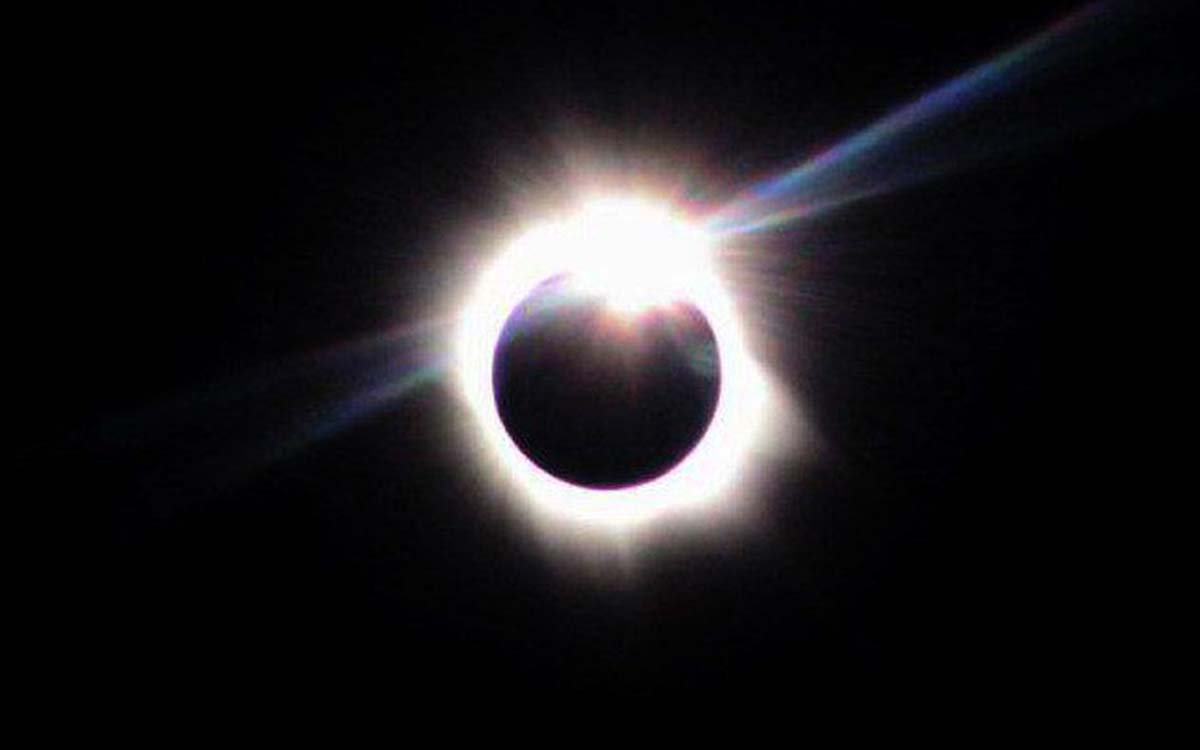 Jornal Contábil | Eclipse solar amanhã (30) só poderá ser visto em regiões remotas
