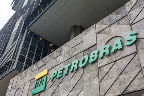 InfoMoney | Petrobras (PETR4): UBS BB faz duplo rebaixamento, recomenda venda da ação e corta preço-alvo em 53%