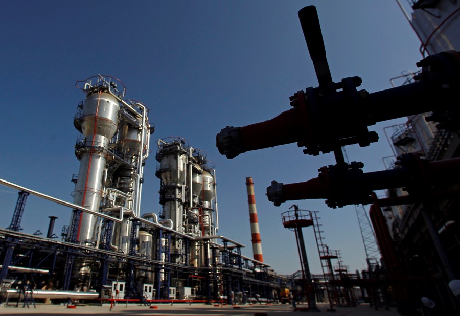 InfoMoney | União Europeia planeja embargo a petróleo russo em novas sanções