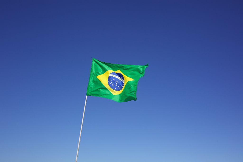 InfoMoney | S&P mantém rating soberano do Brasil em “BB-“, com perspectiva estável