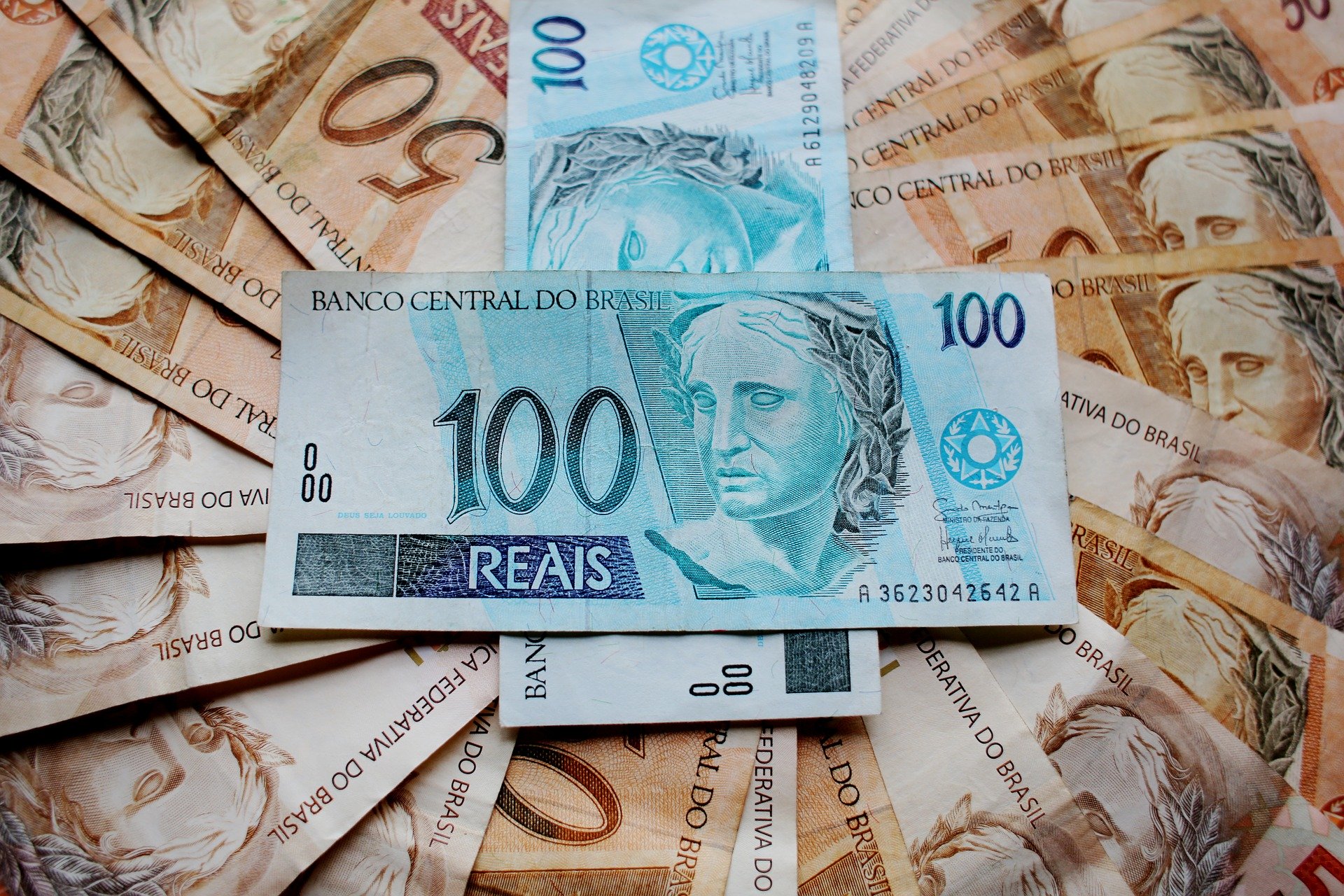 InfoMoney | Governo Central tem déficit de R$ 39,356 bilhões em maio, diz Tesouro