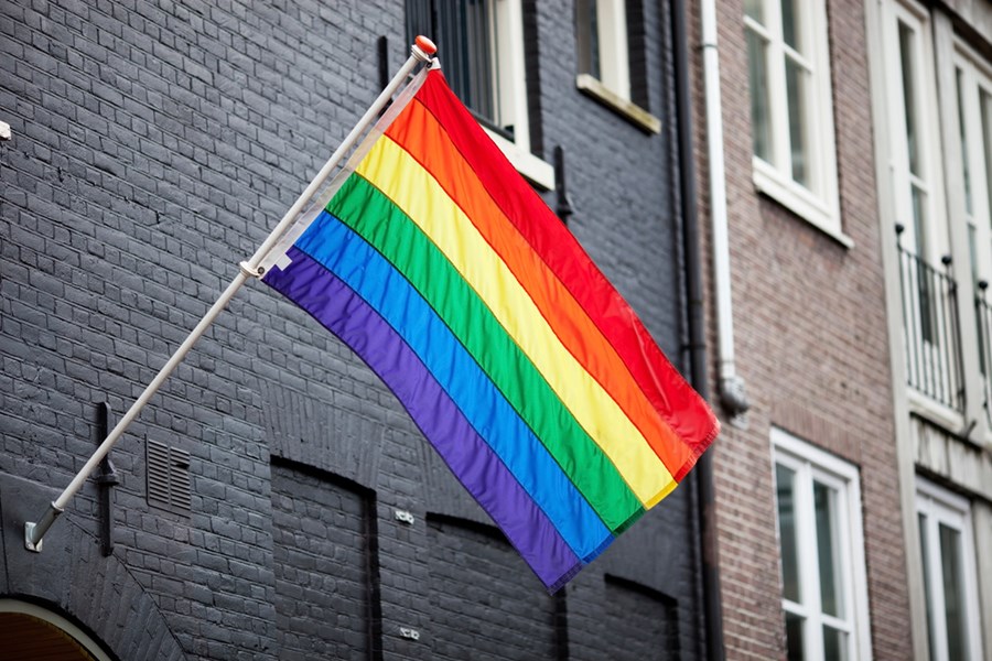 InfoMoney | Apesar de exclusão e preconceito, mercado de trabalho começa a absorver profissionais LGBTQIA+