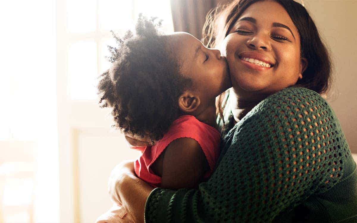 Jornal Contábil | Benefício de R$ 1.200 para mães solteiras vai sair esse ano?