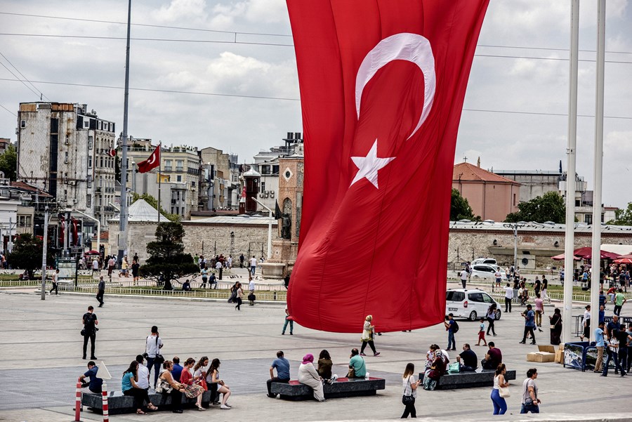 InfoMoney | Fitch reafirma rating B da Turquia, com perspectiva negativa