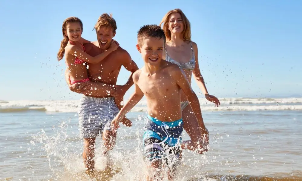 Jornal Contábil | Posso escolher tirar férias junto com o recesso escolar do meu filho? – Jornal Contábil