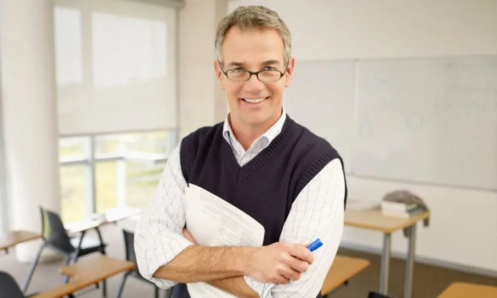 Jornal Contábil | Regra pouco conhecida permite aposentadoria antecipada do professor  – Jornal Contábil